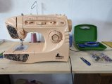Cours particuliers, couture, surjetteuse, machine à coudre à ADN Laine à pressy sous dondin, en Bourgogne du Sud 
