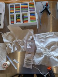 Shibori ou tye and dye, stage de teinture naturelle à ADN Laine 71220 Pressy-sous-Dondin en Bourgogne du Sud 