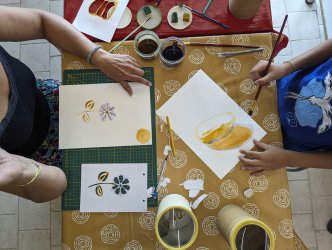 atelier encre végétales avec les enfants à ADN Laine 71220 Pressy sous dondin