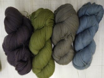 Echeveaux laine mérions pour stage de tissage à ADN Laine à Pressy Sous Dondin, 71220, en Sud Bourgogne