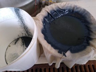 teinture végétale, stage extraction du pigment indigo à ADN Laine 71220 Pressy sous dondin en sud bourgogne